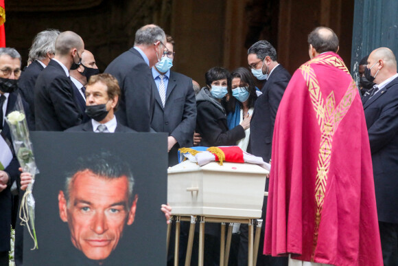 Marie-Claude Pietragalla lors des obsèques du danseur étoile Patrick Dupond en l'église Saint-Roch à Paris, France, le 11 mars 2021.