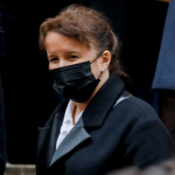 Anne Roumanoff lors des obsèques du danseur étoile Patrick Dupond en l'église Saint-Roch à Paris, France, le 11 mars 2021.