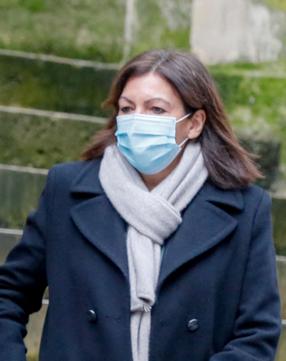 Anne Hidalgo - Sorties des Obsèques du danseur étoile Patrick Dupond en l'église Saint-Roch à Paris, France, le 11 mars 2021.