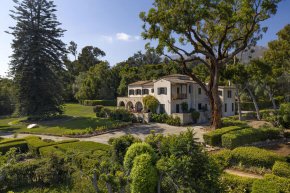 Rob Lowe et sa femme Sheryl Berkoff ont acheté une propriété située à Montecito près de chez le prince Harry et M.Markle pour 13 millions de dollars, le 7 décembre 2020. 