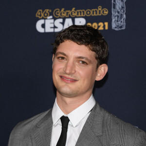 Niels Schneider assiste à la 46ème cérémonie des César à l'Olympia à Paris le 12 mars 2021 © Pascal le Segretain / Pool / Bestimage