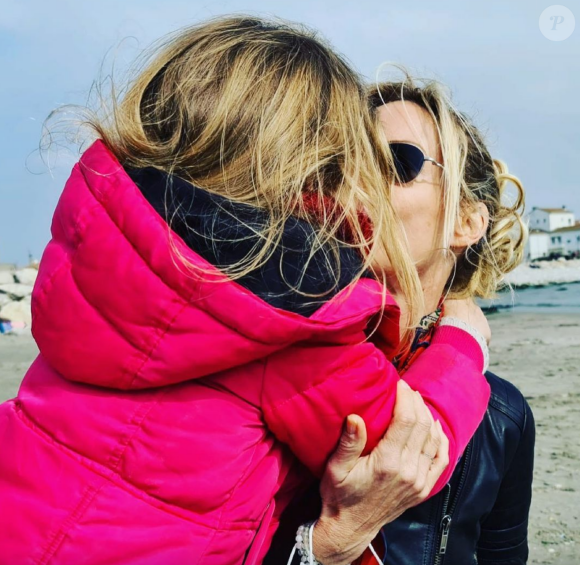Rebecca Hampton, sa fille Éléa lui fait apprendre ses textes de comédienne - Instagram