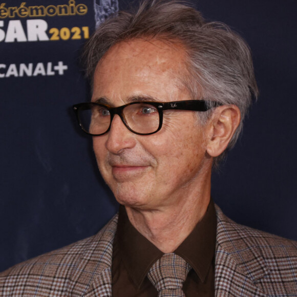 Thierry Lhermitte lors du photocall lors de la 46ème cérémonie des César à l'Olympia à Paris, France, le 12 mars 2021.© Thomas Samson / Pool / Bestimage 