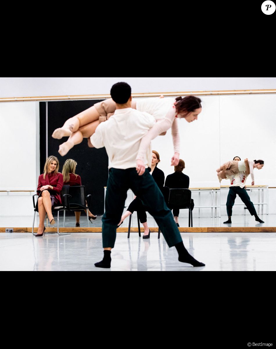 La reine Maxima des Pays-Bas lors d'une visite au Dutch Dance Theater à La Haye. Le 16 mars 2021