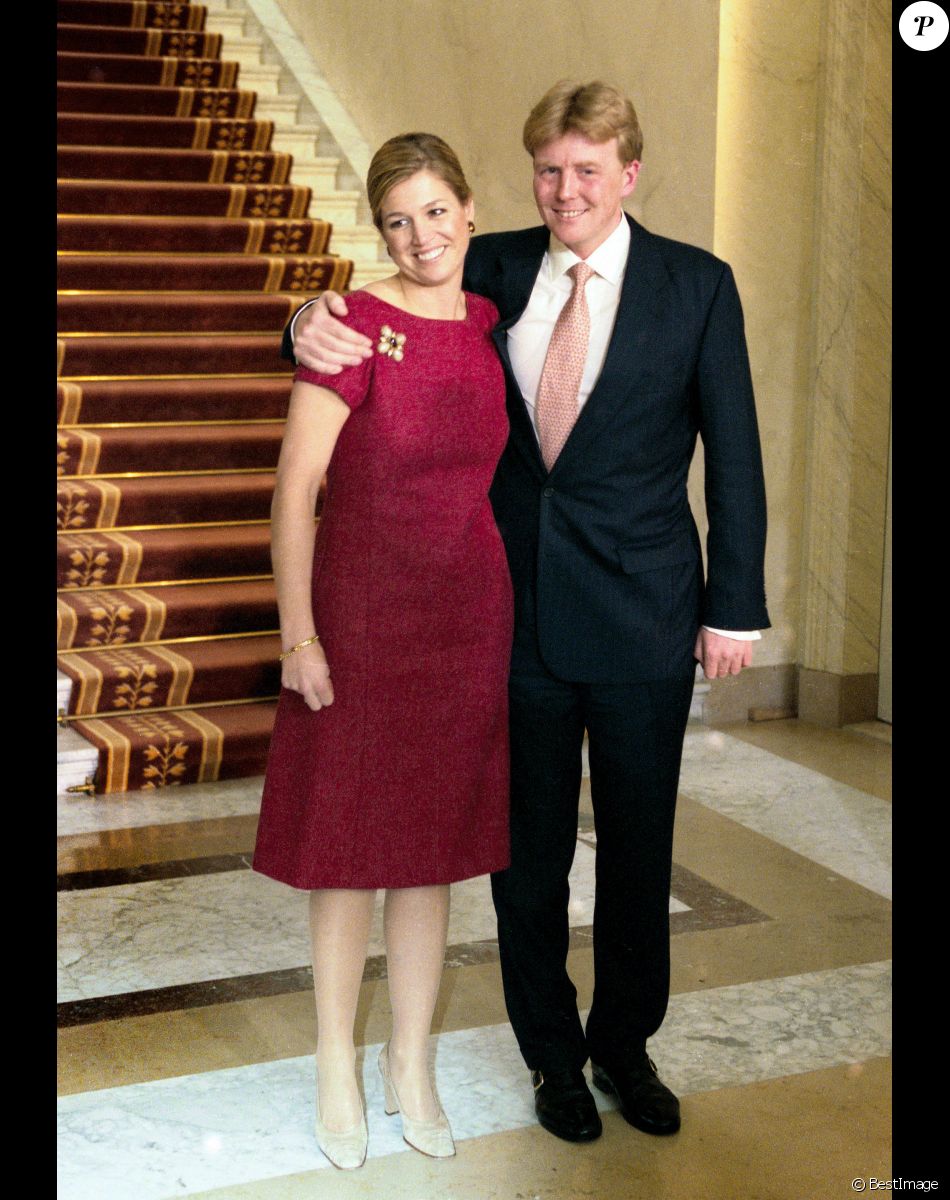 Fiançailles du prince Willem-Alexander des Pays-Bas avec Maxima Zorreguieta au palais Noordeinde à La Haye. Le 30 mai 2001