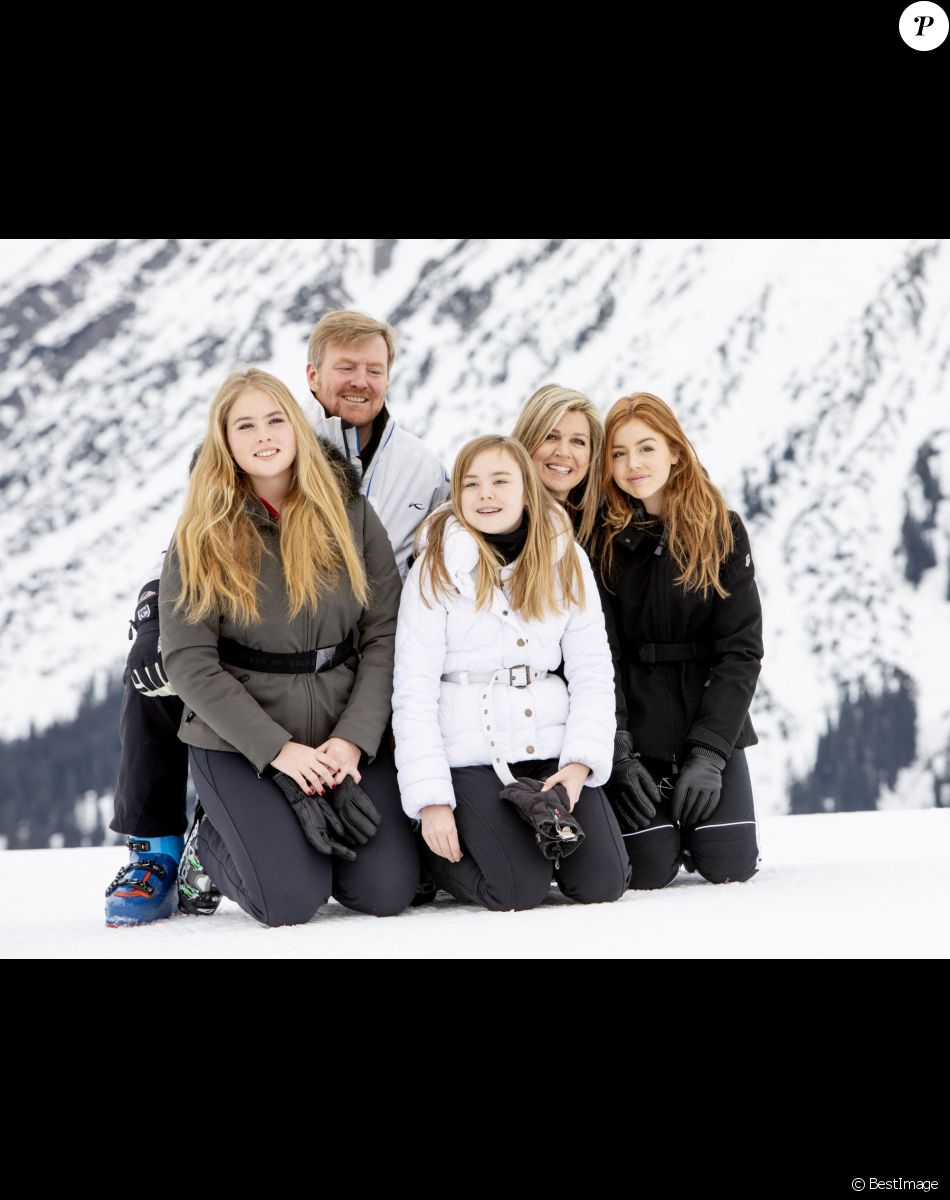 La princesse Catharina-Amalia des Pays-Bas, le roi Willem Alexander, la princesse Ariane, la reine Maxima, La princesse Alexia lors d'un shooting photo aux sports d'hiver à Lech, Autriche le 25 février 2020.