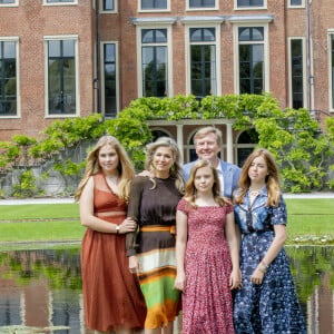 Le roi Willem-Alexander et la reine Maxima des Pays-Bas, la princesse Catharina-Amalia des Pays-Bas, la princesse Alexia des Pays-Bas, la princesse Ariane des Pays-Bas - Rendez-vous photo avec la famille royale dans le jardin du palais Huis ten Bosch, La Haye, le 19 juillet 2019.