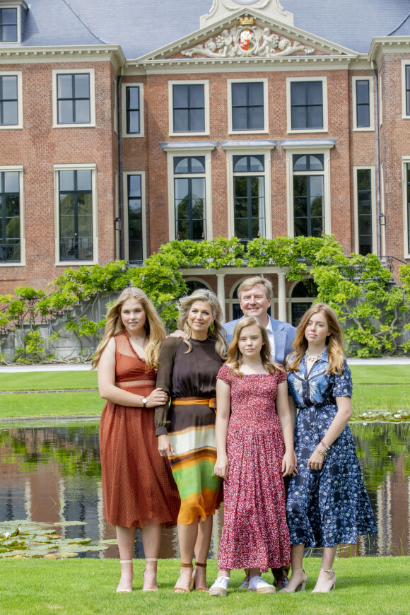 Le roi Willem-Alexander et la reine Maxima des Pays-Bas, la princesse Catharina-Amalia des Pays-Bas, la princesse Alexia des Pays-Bas, la princesse Ariane des Pays-Bas - Rendez-vous photo avec la famille royale dans le jardin du palais Huis ten Bosch, La Haye, le 19 juillet 2019.
