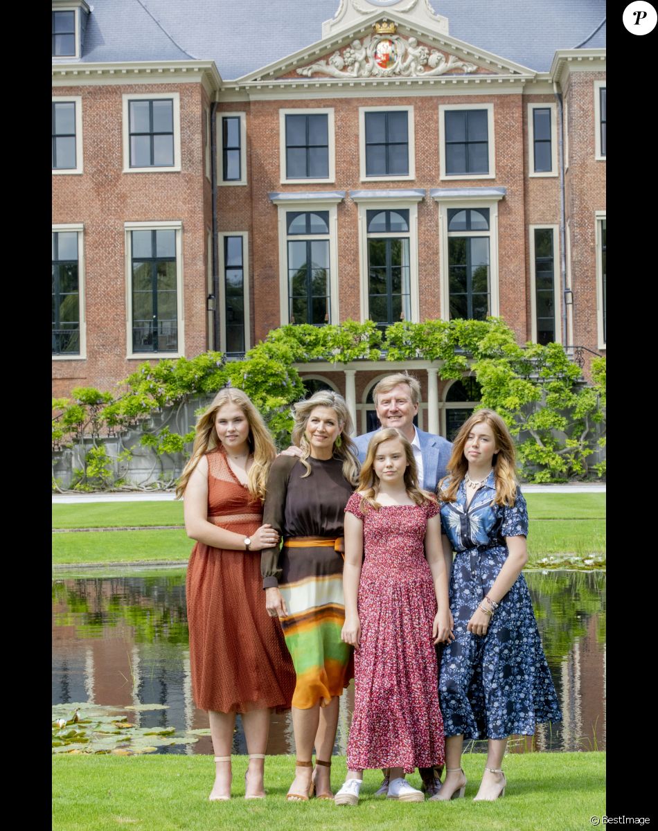 Le roi Willem-Alexander et la reine Maxima des Pays-Bas, la princesse Catharina-Amalia des Pays-Bas, la princesse Alexia des Pays-Bas, la princesse Ariane des Pays-Bas - Rendez-vous photo avec la famille royale dans le jardin du palais Huis ten Bosch, La Haye, le 19 juillet 2019.