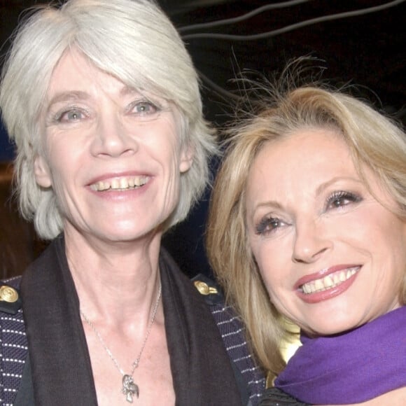 Archives - Françoise Hardy et Véronique Sanson lors des 20e Victoires de la musique au Zénith de Paris. 2005. © Marie-Anne Gongora via Bestimage