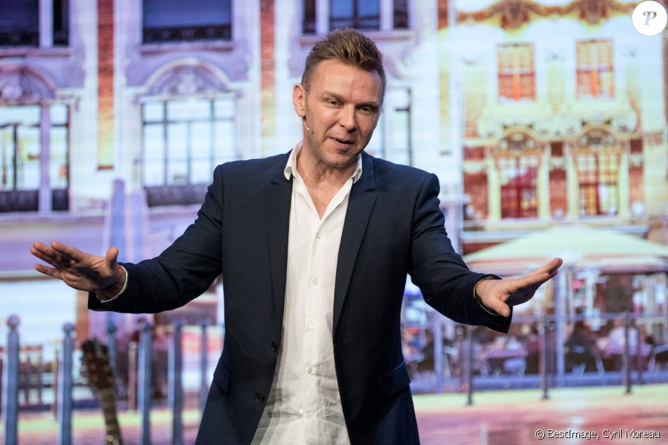 L'humoriste Jeanfi Janssens (Jean-Philippe Janssens) lors du gala de la Chaine de l'espoir au théâtre de la Tour Eiffel à Paris, France, le 26 mars 2018. © Cyril Moreau/Bestimage