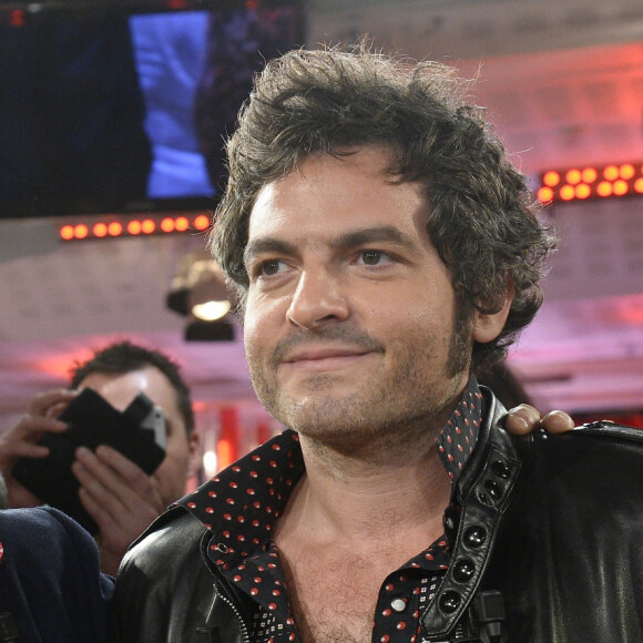 Louis Chedid et son fils le chanteur M (Matthieu Chedid) - Enregistrement de l'"mission "Vivement Dimanche" à Paris le 26 novembre 2013.