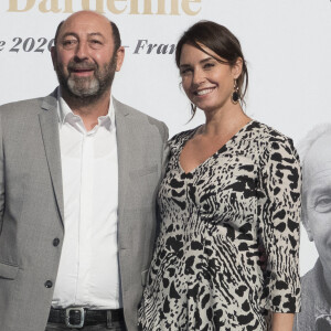 Kad Merad et sa compagne Julia Vignali, lors de la cérémonie de clôture de la 12e édition du Festival du film Lumière à Lyon, du 10 au 18 octobre 2020.  © Sandrine Thesillat / Panoramic / Bestimage