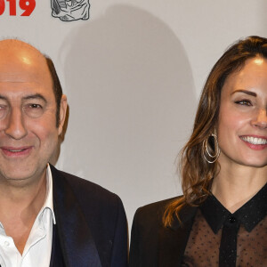 Kad Merad et sa compagne Julia Vignali - Photocall du dîner de la 44ème cérémonie des César au Fouquet's à Paris. Le 22 février 2019 © Pierre Perusseau / Bestimage