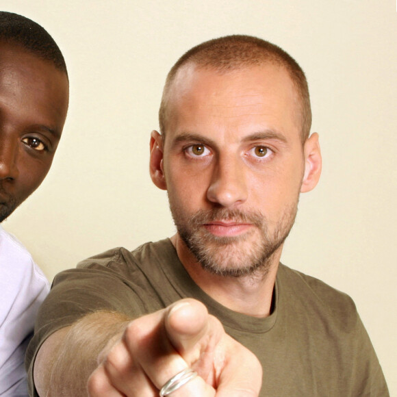 Omar Sy et Fred Testot : portrait studio en 2007.