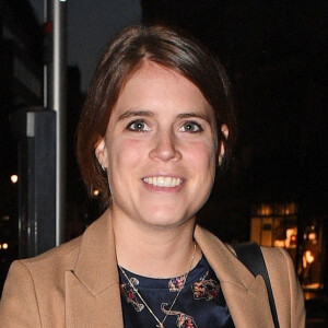 Exclusive - La princesse Eugenie d'York arrive très souriante à un évènement dans le quartier de Mayfair à Londres, le 8 octobre 2019