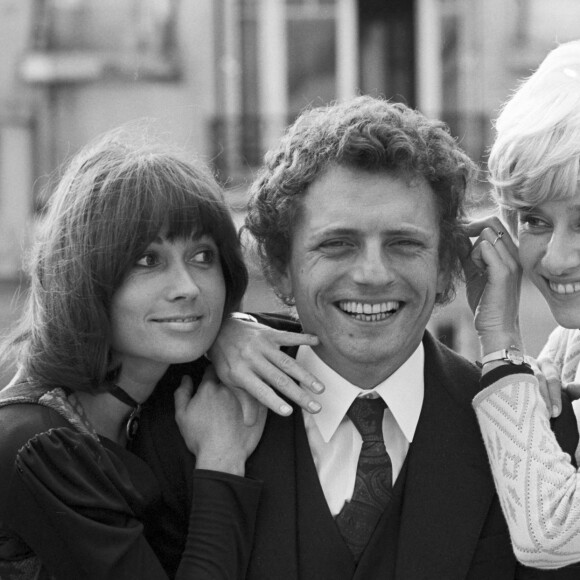 Archives - En France, à Neuilly-sur-Seine, Jacques Martin chez lui avec Marion Game et Danièle Gilbert le 15 septembre 1970. © Michel Ristroph via Bestimage