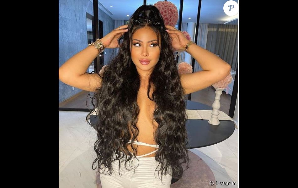 Maeva Ghennam sur Instagram.