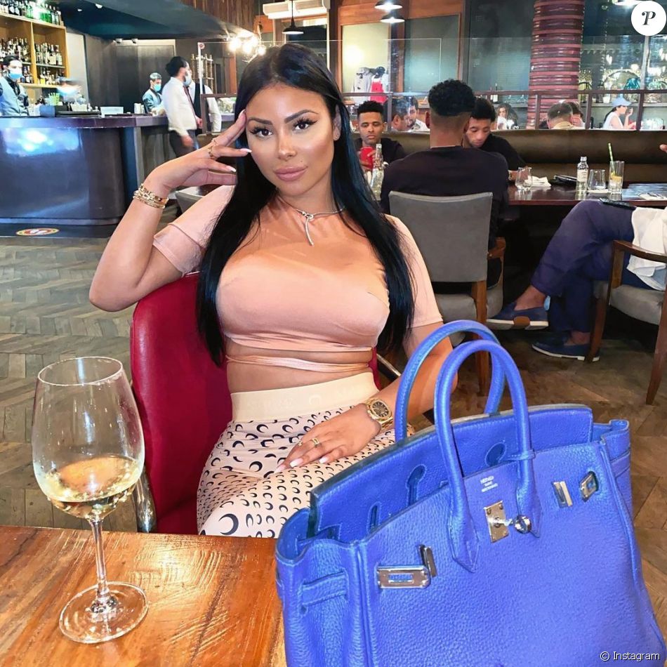 Maeva Ghennam, star des "Marseillais", décide de rentrer en France.