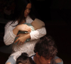 Cassie, son mari Alex Fine et leurs deux filles, Sunny Cinco et Frankie. Photo par Alex Hainer. Mars 2021.