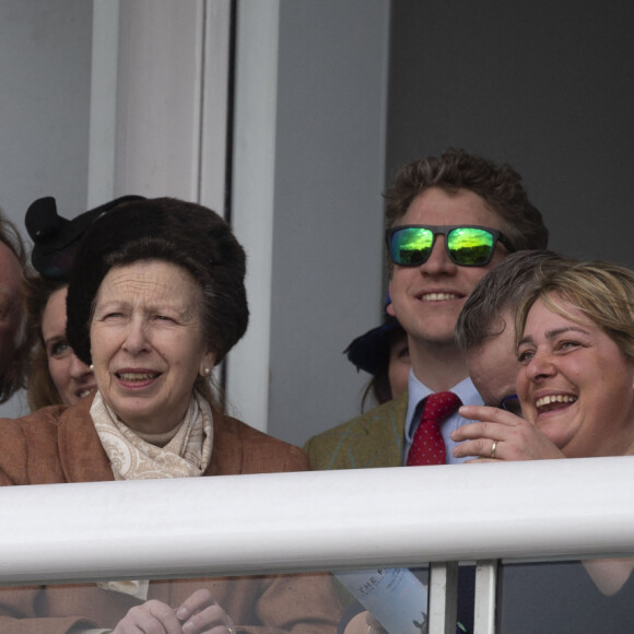 La princesse Anne, Autumn Phillips, Belinda Keighely (la femme de Marttin Keighley), Peter Phillips - Festival de Cheltenham à l'hippodrome de Cheltenham, Cheltenham, 10 mars 2020