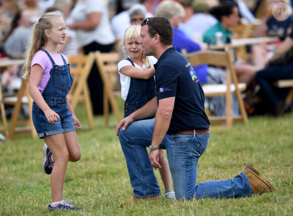 Peter Phillips avec ses filles Isla et Savannah - "2019 Festival of British Eventing" dans le parc Gatcombe au Royaume-Uni. Le 2 août 2019