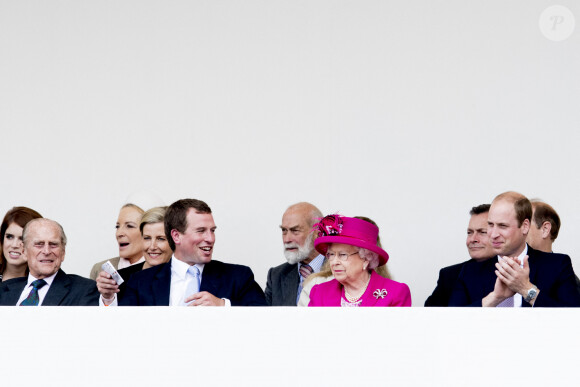 La princesse Eugenie d'York, le prince Philip, duc d'Edimbourg, la princesse Marie-Christine de Kent, la comtesse Sophie de Wessex, Peter Phillips, le prince Michael de Kent, la reine Elisabeth II d'Angleterre, le prince William - La famille royale d'Angleterre au "Patron's Lunch" à Londres, à l'occasion du 90ème anniversaire de la reine.