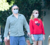 Exclusif - Kirsten Dunst se promène avec son fiancé Jesse Plemons à Los Angeles pendant l'épidémie de coronavirus (Covid-19), le 22 septembre 2020