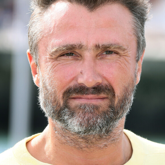 Alexandre Brasseur - Photocall de la série "Demain nous appartient" lors de la 21ème édition du Festival de la Fiction TV de la Rochelle. le 14 septembre 2019 © Patrick Bernard / Bestimage
