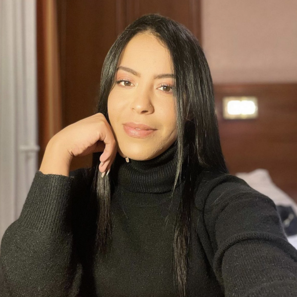 Samira, la cousine de Nabilla, se lance dans la chanson - Twitter