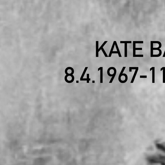 Hommage de Charlotte Gainsbourg à sa soeur Kate Barry, le 8 avril 2021 sur Instagram.