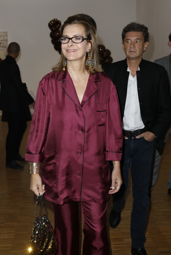 Semi-exclusif - Carole Bouquet et son compagnon Philippe Sereys de Rothschild au Musée national d'art moderne à Paris, France, le 19 octobre 2017. © Marc Ausset-Lacroix/Bestimage