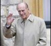 Le prince Philip assiste à un défilé de vieilles voitures au château de Windsor.