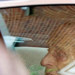 Le prince Philip, duc d'Edimbourg, quitte l'hôpital King Edward VII's Hospital Sister Agnes après un mois de soins à Londres le 16 mars 2021.