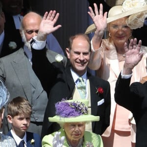 La reine Elisabeth II d'Angleterre, Le prince Philip, duc d'Edimbourg, Le prince Edward, comte de Wessex, Sophie Rhys-Jones, comtesse de Wessex, James Viscount Severn, Lady Louise Windsor, La princesse Anne, Le prince Michael de Kent et La princesse Michael de Kent - Les invités à la sortie de la chapelle St. George au château de Windsor, Royaume Uni, le 19 mai 2018.