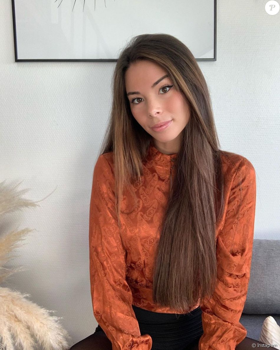 Lola de "Koh-Lanta" pose sur Instagram, le 10 décembre 2020