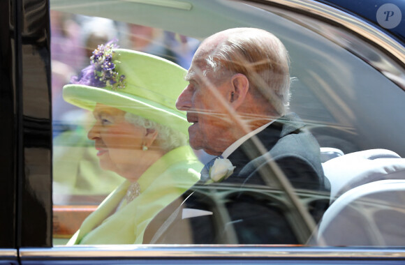 La reine Elizabeth II d'Angleterre et Le prince Philip, duc d'Edimbourg à la sortie de la chapelle St. George au château de Windsor. Le 19 mai 2018.