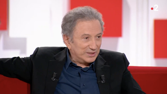 Michel Drucker évoque sa perte de poids dans "Vivement dimanche" - France 2