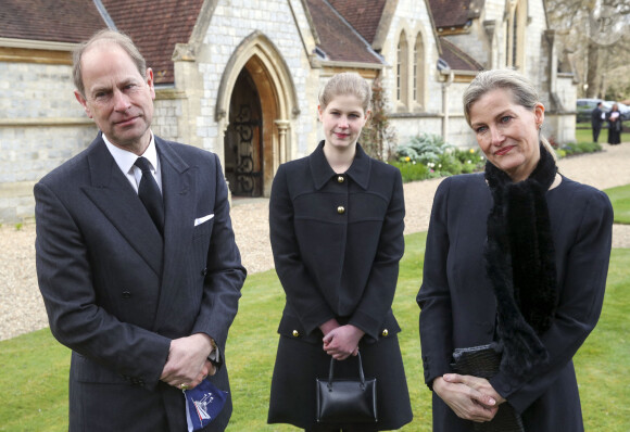 Le prince Edward, comte de Wessex, sa femme la comtesse Sophie et leur fille Lady Louise Windsor assistent au service religieux du dimanche 11 avril 2021 en la chapelle royale à Windsor