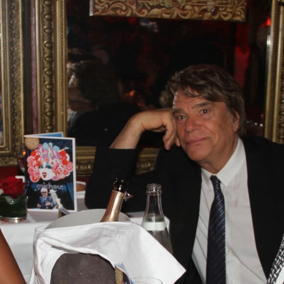 Bernard Tapie avec sa femme Dominique et sa fille Sophie - Michou fête ses 85 ans et les 60 ans de son cabaret à Paris le 20 juin 2016. © Philippe Baldini / Bestimage 