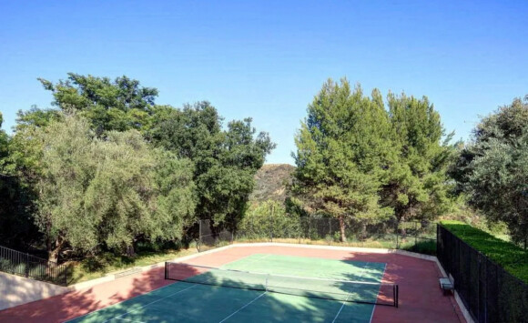 Dwayne Johnson, dit "The Rock", s'est acheté une nouvelle villa de plus de 1600 mètres carrés à Beverly Hills.