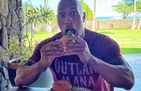 Dwayne Johnson : Il s'achète la villa aux 11 salles de bain d'une star de Stranger Things