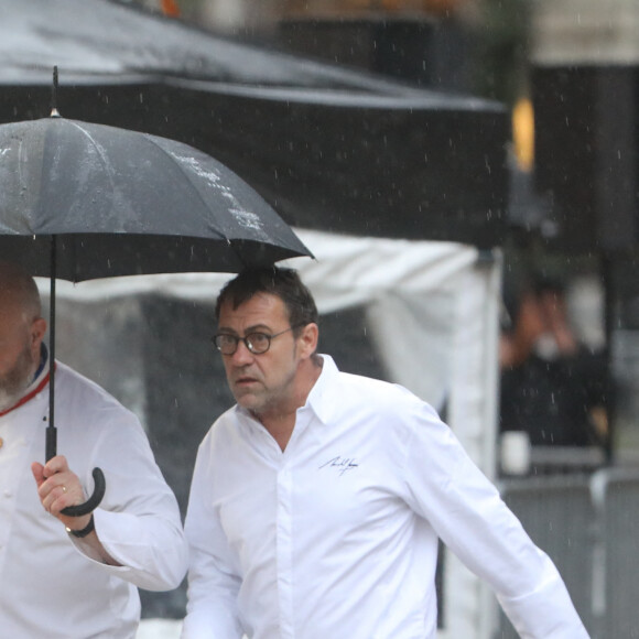Les chefs Philippe Etchebest et Michel Sarran - Obsèques de Paul Bocuse en la cathédrale Saint-Jean de Lyon. Le 26 janvier 2018