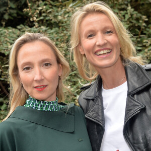 Audrey Lamy et sa soeur Alexandra Lamy - People au défilé Lacoste Collection Prêt-à-Porter Printemps/Eté 2020 lors de la Fashion Week de Paris. @Veeren Ramsamy-Christophe Clovis/Bestimage