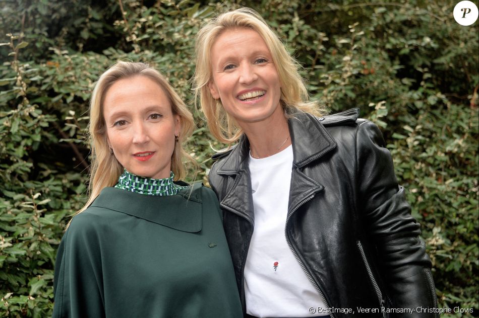 Audrey Lamy et sa soeur Alexandra Lamy - People au défilé Lacoste Collection Prêt-à-Porter Printemps/Eté 2020 lors de la Fashion Week de Paris. @Veeren Ramsamy-Christophe Clovis/Bestimage