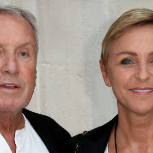 Yves Rénier et sa femme Karin lors du troisième jour du festival international du film de La Rochelle, France, le 14 septembre 2018. © Patrick Bernard/Bestimage