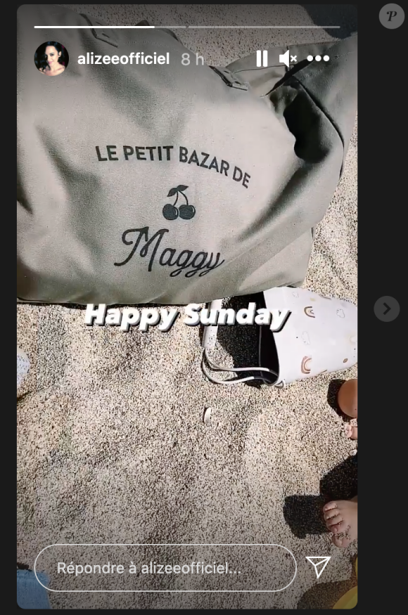 Alizée immortalise une jolie sortie à la plage. Instagram, le 25 avril 2021.