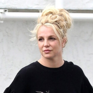 Exclusif - Britney Spears est allée faire des UV à Thousand Oaks, Los Angeles.