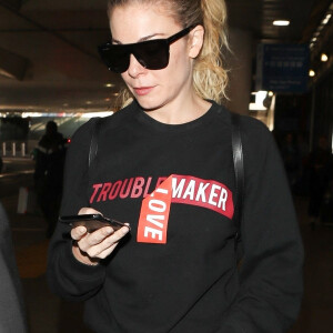 LeAnn Rimes arrive à l'aéroport LAX de Los Angeles, le 22 janvier 2019.