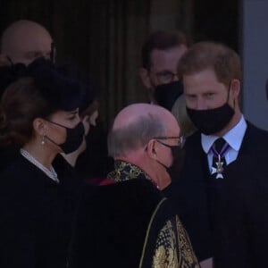 Le prince William, duc de Cambridge, et le prince Harry, duc de Sussex, Sorties des funérailles du prince Philip, duc d'Edimbourg à la chapelle Saint-Georges du château de Windsor, Royaume Uni, le 17 avril 2021.